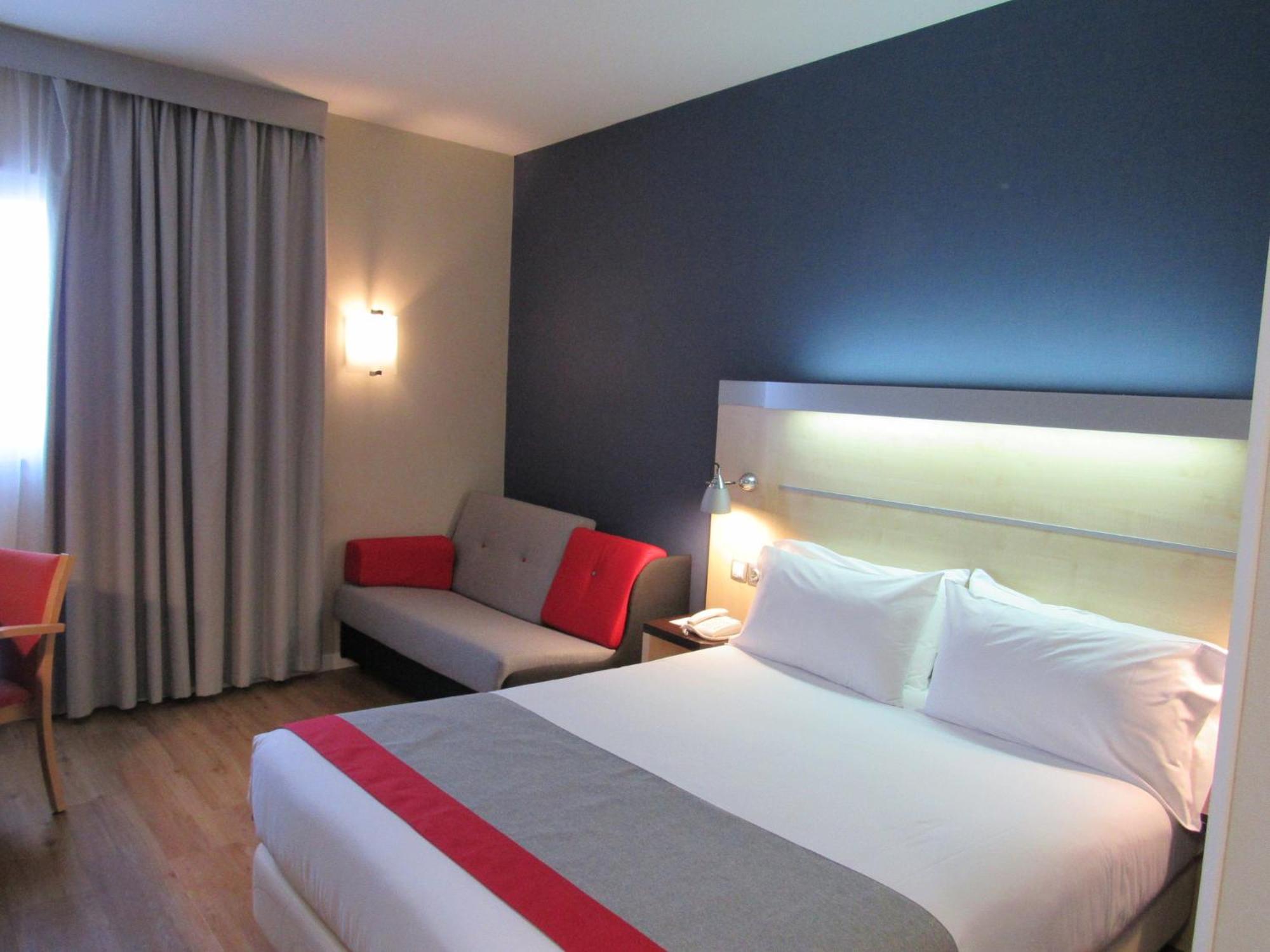 Holiday Inn Express Sant Cugat, An Ihg Hotel Sant Cugat del Valles Luaran gambar