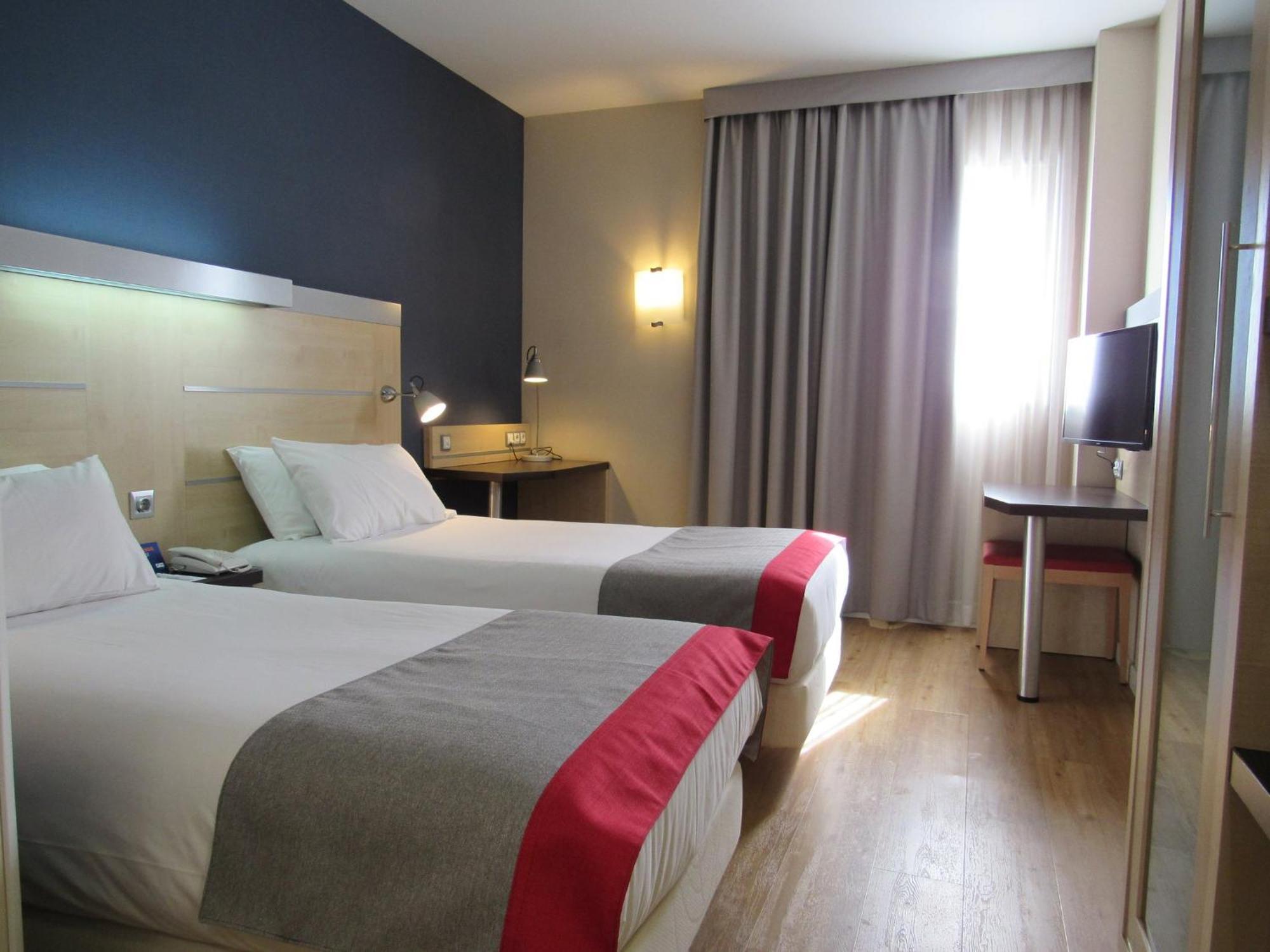 Holiday Inn Express Sant Cugat, An Ihg Hotel Sant Cugat del Valles Luaran gambar